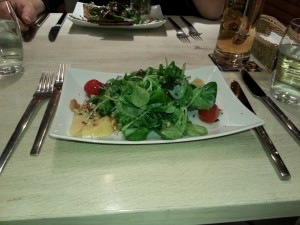 Dreigut Feld-Salat mit Quitte